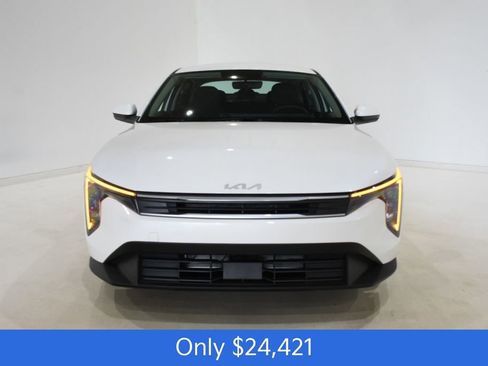New 2026 Kia K4 FWD image 2