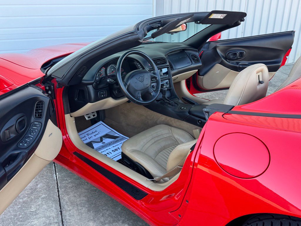 Used 2000 Chevrolet Corvette Convertible w/ Memory Pkg RWD image 26