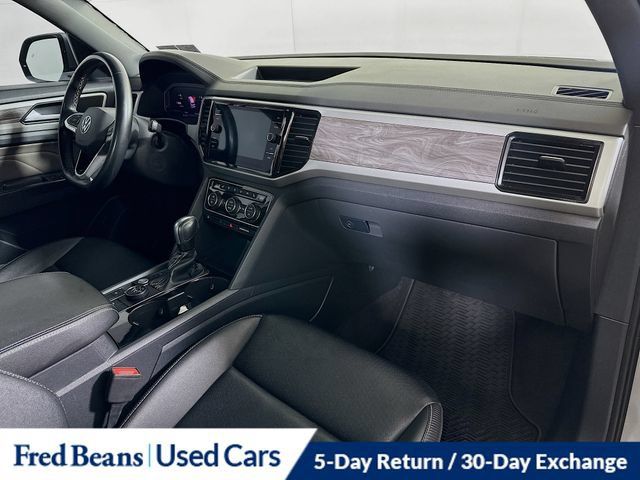 Used 2023 Volkswagen Atlas Cross Sport SE w/ Black Wheel Package AWD/4WD image 35