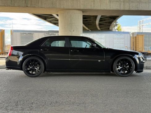 Used 2008 Chrysler 300 SRT8 w/ SRT Option Group II RWD image 2
