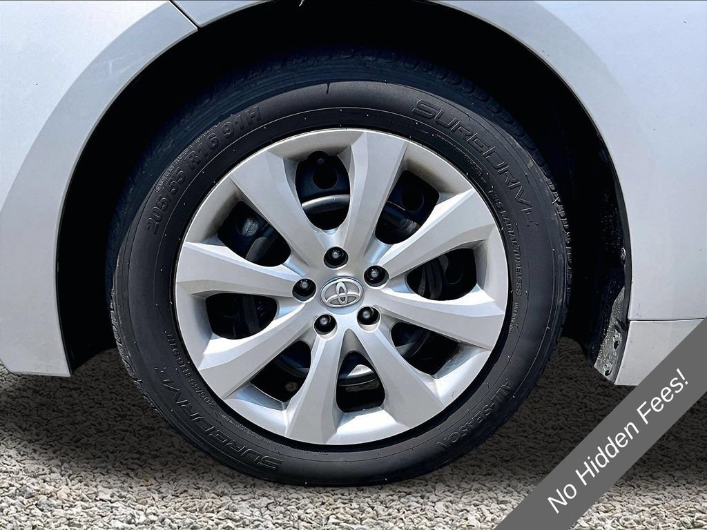 Used 2024 Toyota Corolla LE FWD image 6