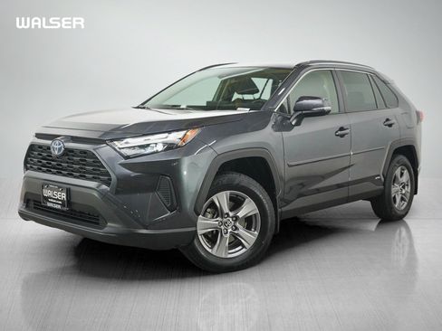 Used 2022 Toyota RAV4 XLE AWD/4WD image 1
