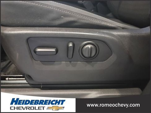 Certified 2020 Chevrolet Silverado 1500 LT w/ All-Star Edition image 18