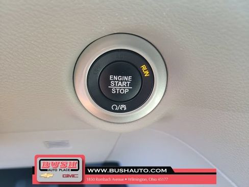Used 2024 Chrysler Pacifica Touring-L FWD image 28