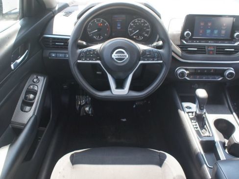 Used 2021 Nissan Altima 2.5 S FWD image 5