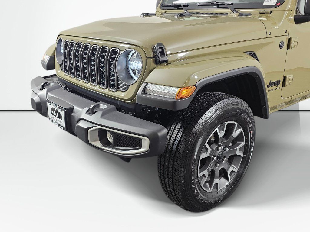 New 2026 Jeep Gladiator Sport AWD/4WD image 13