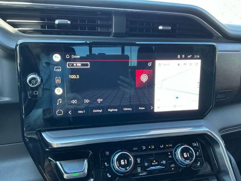 Used 2022 GMC Sierra 1500 Denali Ultimate AWD/4WD image 18