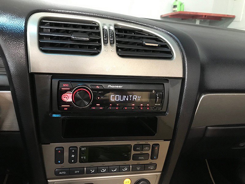 Used 2004 Ford Thunderbird RWD image 37