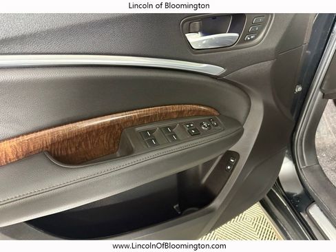 Used 2018 Acura MDX SH-AWD image 15