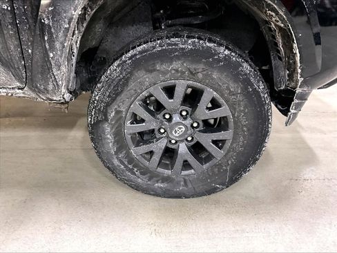 Certified 2023 Toyota Tacoma SR5 image 4