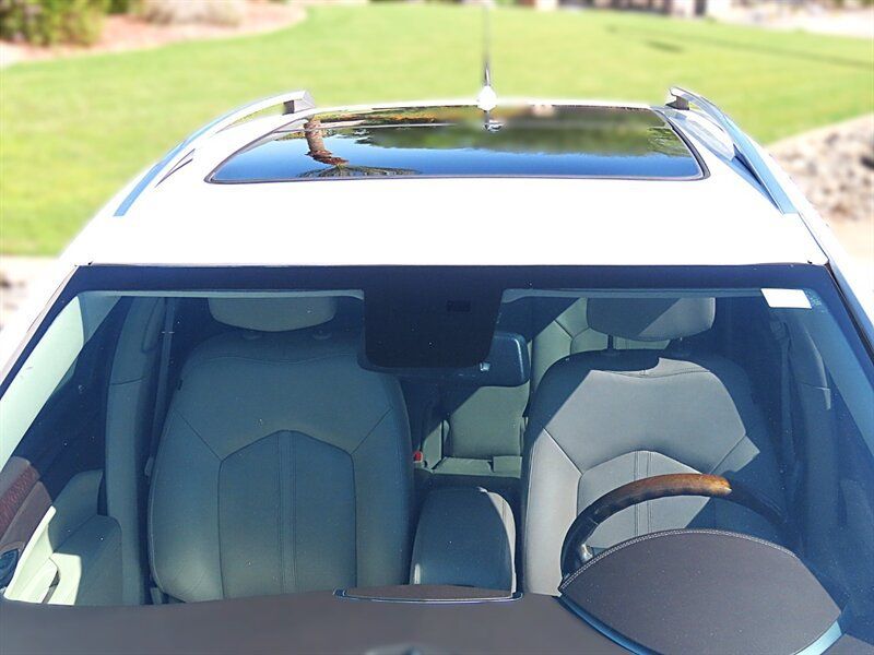Used 2011 Cadillac SRX Luxury FWD image 9