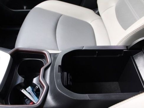 Used 2019 Toyota RAV4 Limited image 47