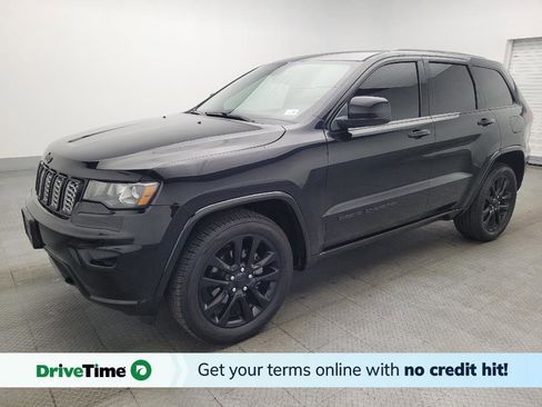 Used 2018 Jeep Grand Cherokee Altitude image 1