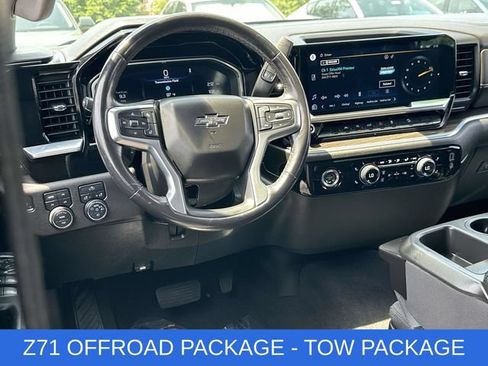 Used 2022 Chevrolet Silverado 1500 RST AWD/4WD image 2