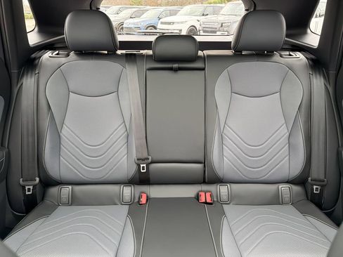 New 2026 Volkswagen Tiguan SE R-Line FWD image 31