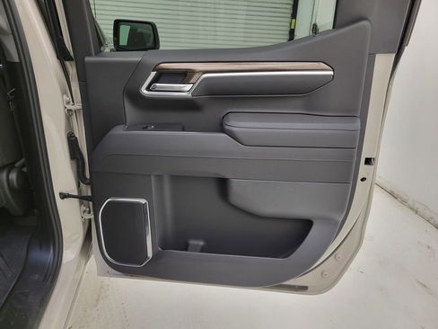 New 2026 Chevrolet Silverado 1500 RST w/ Dark Appearance Package image 43