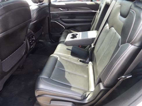 Used 2021 Jeep Grand Cherokee L Limited w/ Trailer Tow Group (B) AWD/4WD image 9