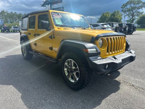Used 2021 Jeep Wrangler Unlimited Sport AWD/4WD image 6
