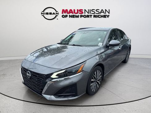 Certified 2023 Nissan Altima 2.5 SV FWD image 5