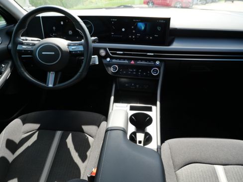 Used 2024 Hyundai Sonata SEL w/ Convenience Package FWD image 10