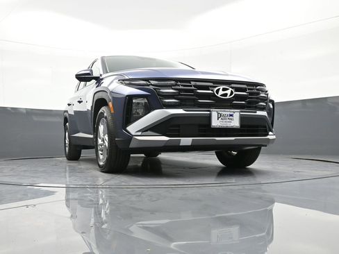 Certified 2025 Hyundai Tucson SE image 27