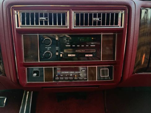 Used 1989 Cadillac Brougham image 14