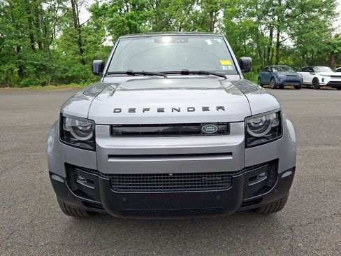 Used 2023 Land Rover Defender 130 X-Dynamic SE AWD/4WD image 5