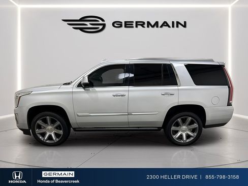 Used 2016 Cadillac Escalade Premium image 4