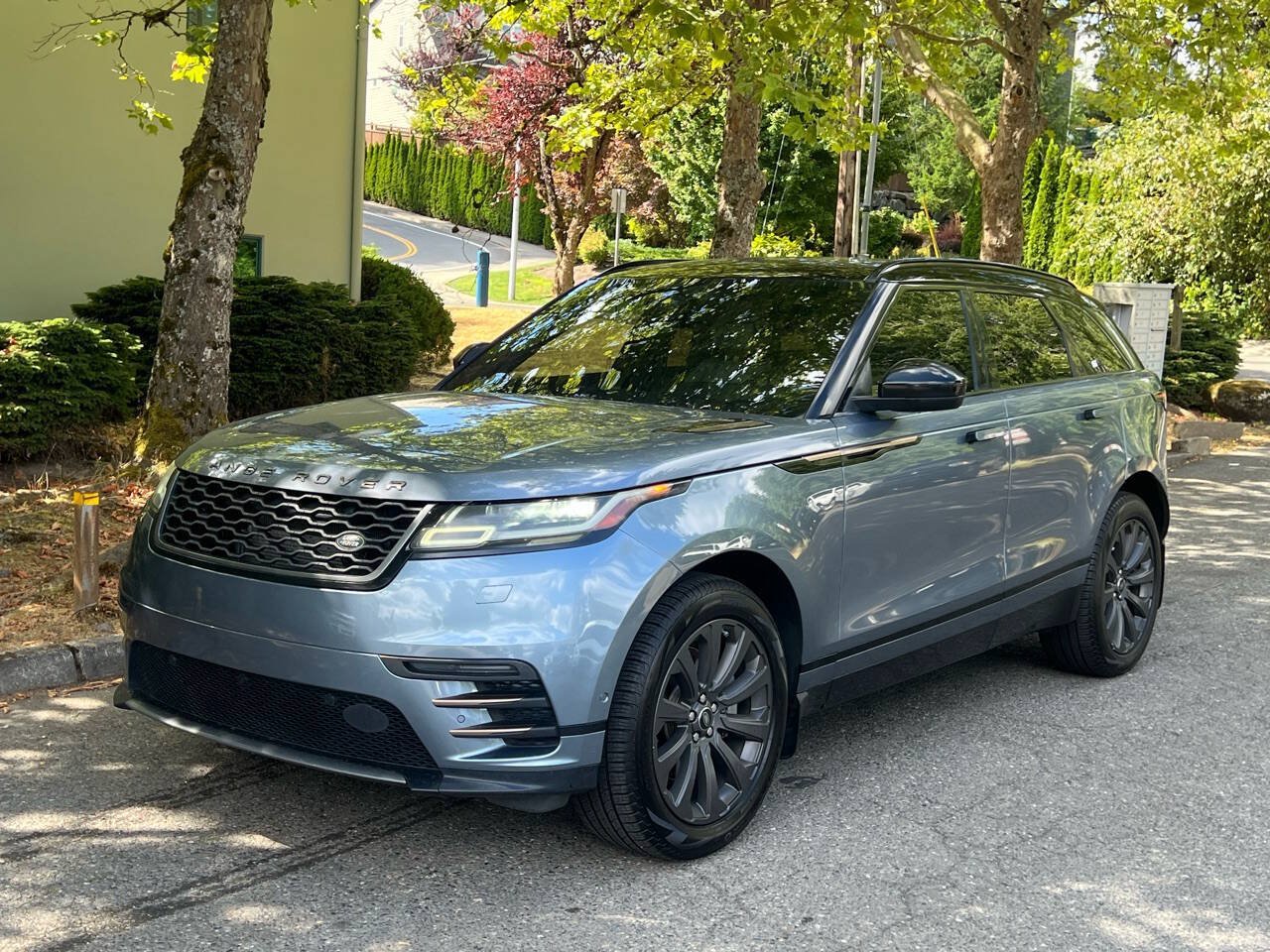 Used 2019 Land Rover Range Rover Velar R-Dynamic SE AWD/4WD image 1