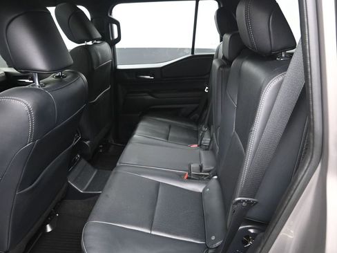 Used 2024 Toyota Land Cruiser Base image 31