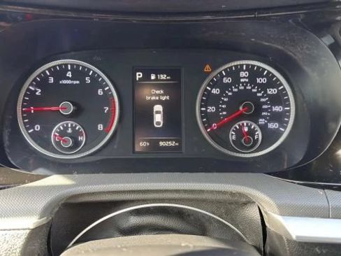 Used 2022 Kia K5 LX FWD image 16