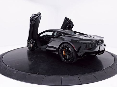 Used 2026 McLaren Artura RWD image 24