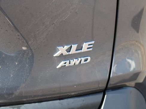 Used 2022 Toyota RAV4 XLE image 13