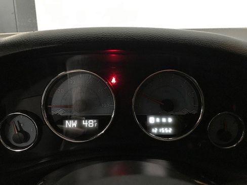 Used 2014 Jeep Wrangler Unlimited Sahara image 22