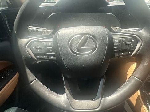 Used 2024 Lexus NX 250 FWD w/ Towing Package (2000 Lbs) image 11