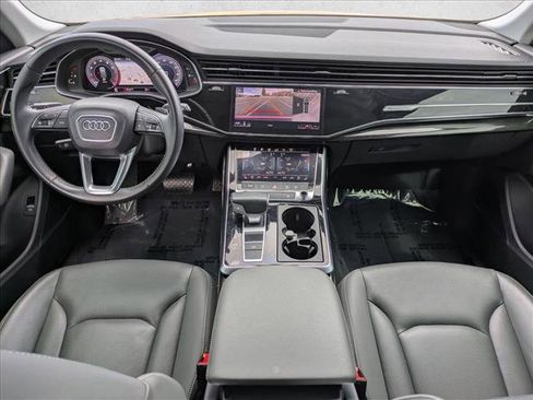 Used 2019 Audi Q8 Premium Plus w/ Premium Plus image 17