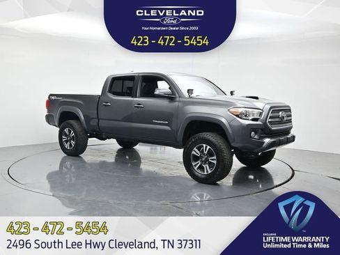 Used 2016 Toyota Tacoma TRD Sport image 1