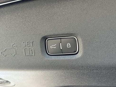 New 2026 Lincoln Navigator L Reserve AWD/4WD image 13