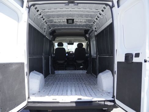Used 2025 RAM ProMaster 2500 w/ Convenience Group FWD image 31