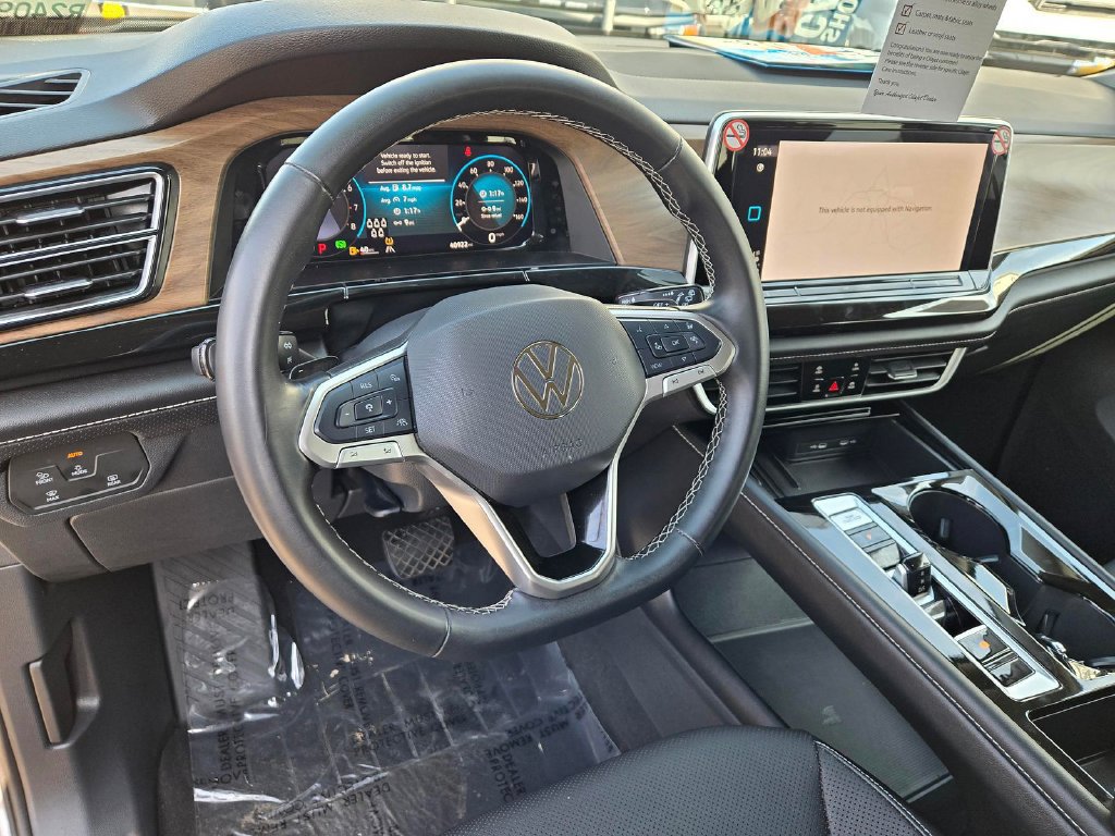 Used 2025 Volkswagen Atlas SE FWD image 9