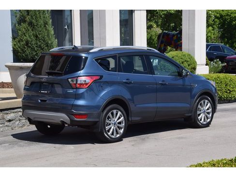 Used 2018 Ford Escape Titanium FWD image 4