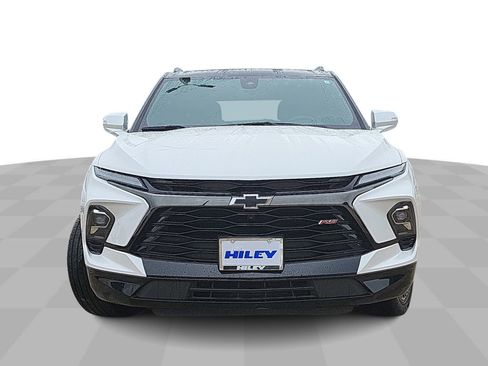 Used 2023 Chevrolet Blazer RS w/ Driver Confidence II Package FWD image 3