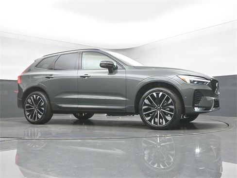 New 2026 Volvo XC60 B5 Ultra w/ Protection Package Premier image 38