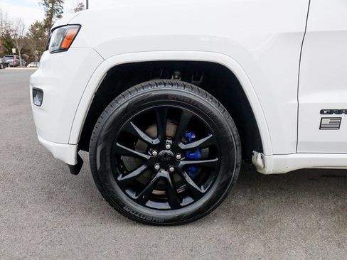 Used 2020 Jeep Grand Cherokee Altitude image 22