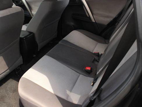 Used 2015 Toyota RAV4 LE AWD/4WD image 17