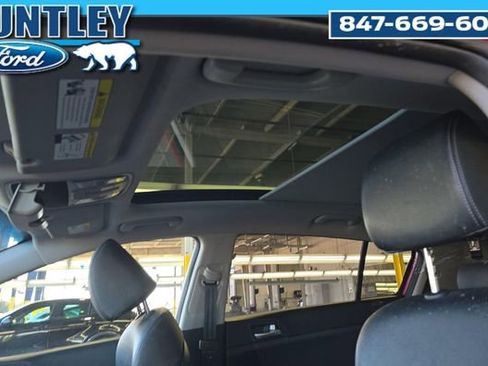 Used 2022 Kia Sportage EX w/ EX Technology Package image 11