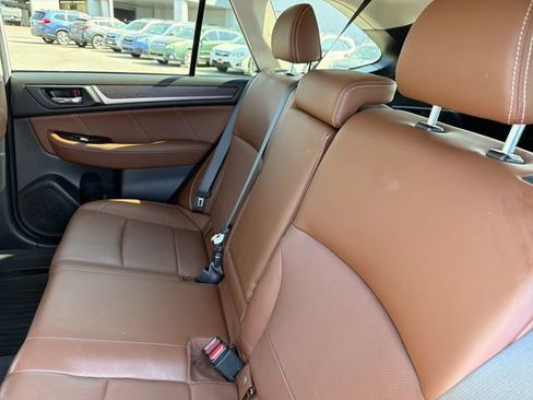 Used 2019 Subaru Outback 2.5i Touring AWD/4WD image 23