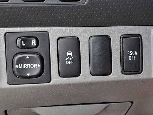 Used 2014 Toyota Tacoma 4x4 Double Cab w/ TRD Sport Package image 25