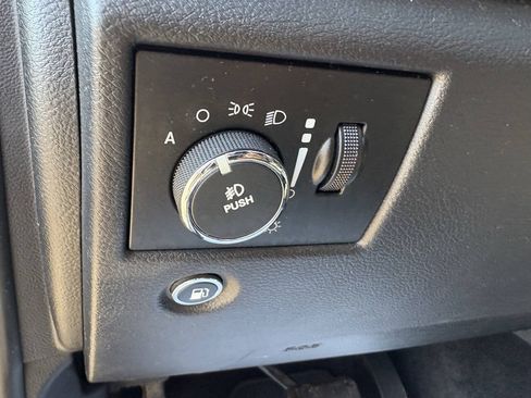Used 2014 Jeep Grand Cherokee Limited AWD/4WD image 32