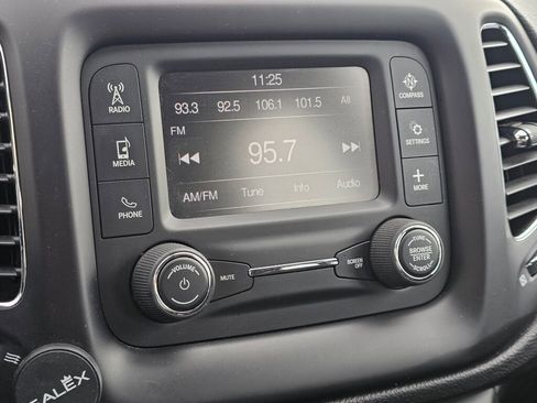 Used 2018 Jeep Compass Sport image 21